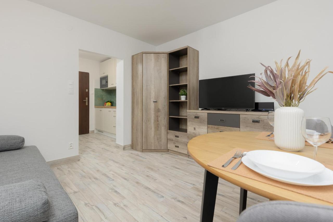 Studio Warsaw Wlochy 1 Sierpnia By Noclegi Renters Exterior photo